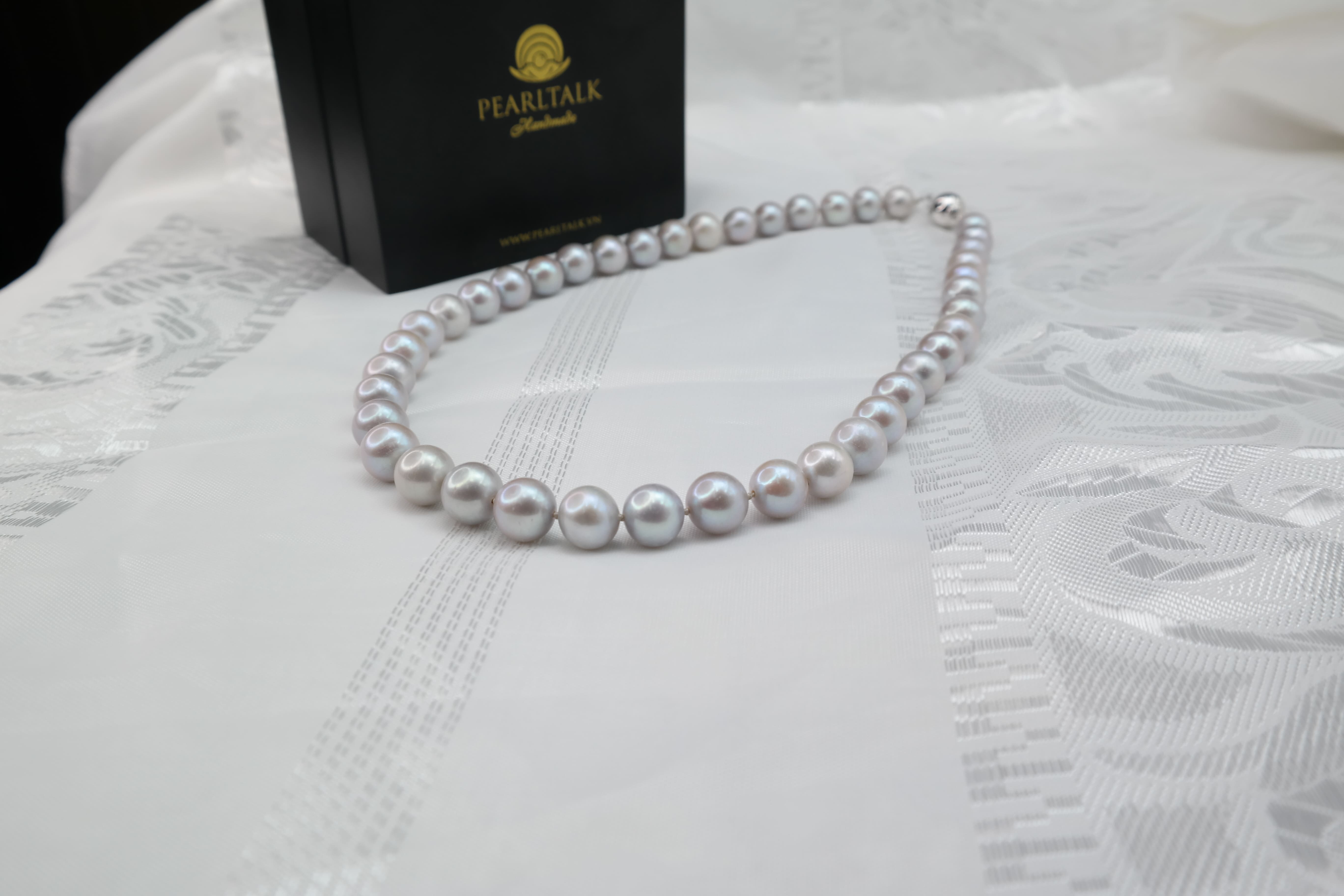 CHUỖI NGỌC TRAI LOVE XÁM